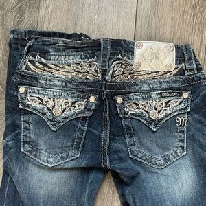 Miss Me Signature Crops Dark Washed Embellished Pocket